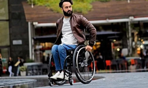 wheelchair with commode